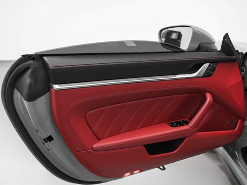 Used 2023 Porsche 911 Turbo image 58