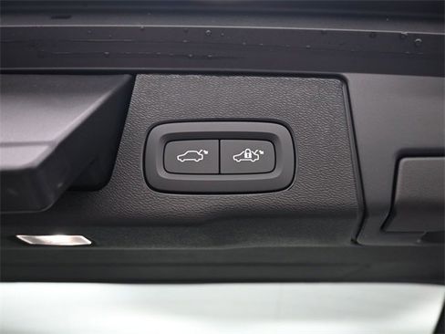 New 2026 Volvo XC60 B5 Ultra w/ Protection Package Premier image 33