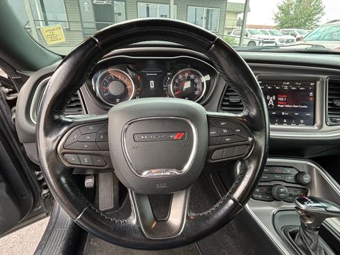 Used 2021 Dodge Challenger SXT w/ Driver Convenience Group AWD/4WD image 9