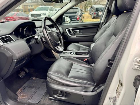 Used 2018 Land Rover Discovery Sport HSE image 20