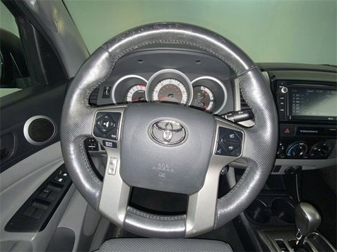 Used 2015 Toyota Tacoma PreRunner image 14