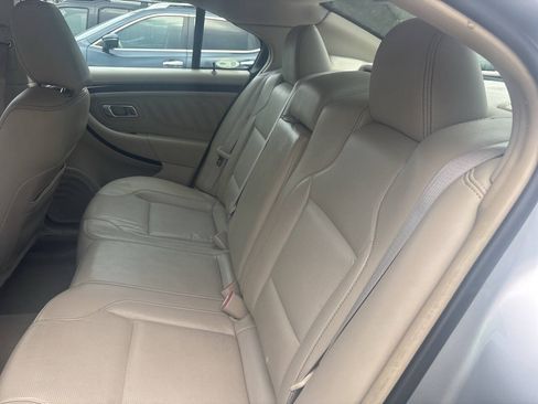 Used 2010 Ford Taurus Limited FWD image 8