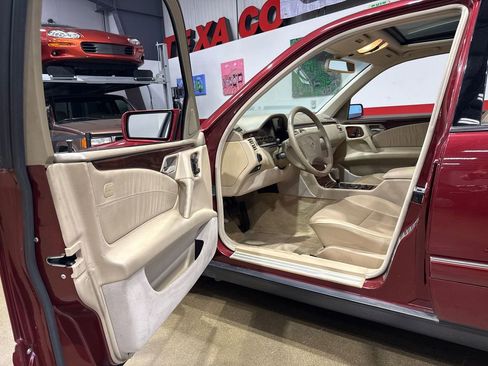 Used 1999 Mercedes-Benz E 320 Sedan image 86