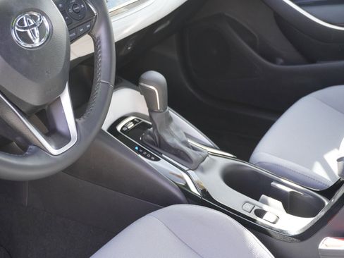 Used 2025 Toyota Corolla SE image 19