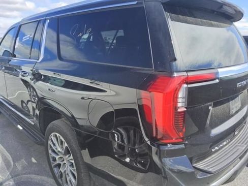 Used 2025 GMC Yukon XL Denali AWD/4WD image 6