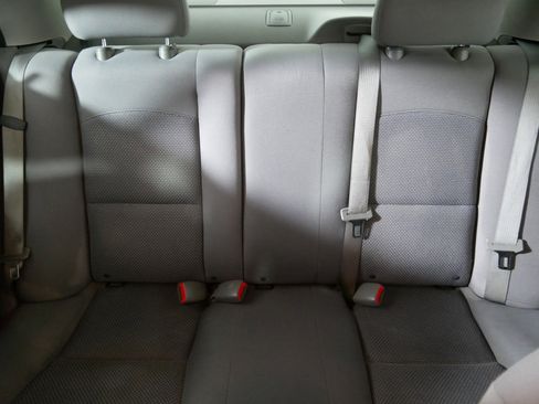 Used 2011 Chevrolet Malibu LS FWD image 13