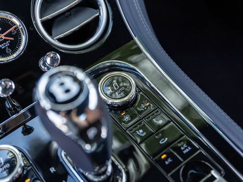 Used 2023 Bentley Continental GT Azure AWD/4WD image 48