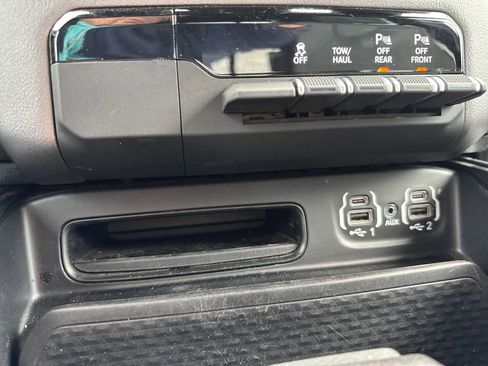 Certified 2022 RAM 1500 Big Horn image 39