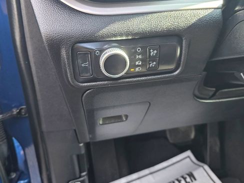 Used 2021 Ford Explorer XLT RWD image 22