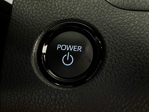 Certified 2025 Toyota Camry SE image 20