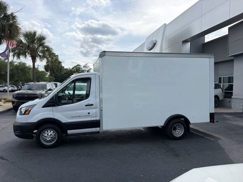 Used 2023 Ford Transit 350 DRW RWD image 5
