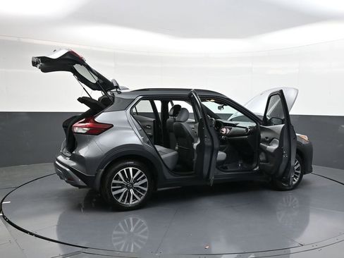 Used 2023 Nissan Kicks SR w/ SR Premium Package image 37