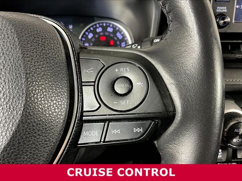 Used 2019 Toyota RAV4 XLE w/ Convenience Package AWD/4WD image 11