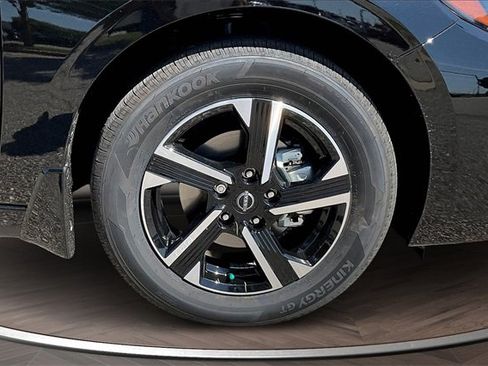 New 2025 Nissan Sentra SV image 12