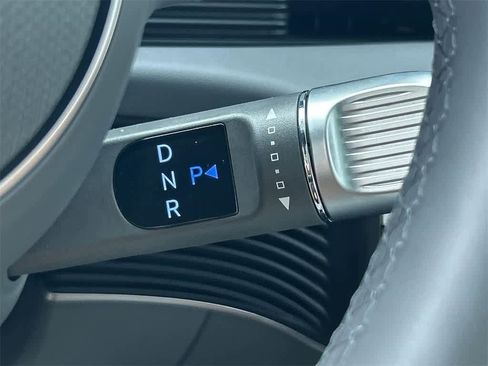 Used 2024 Hyundai Ioniq 5 Limited image 18
