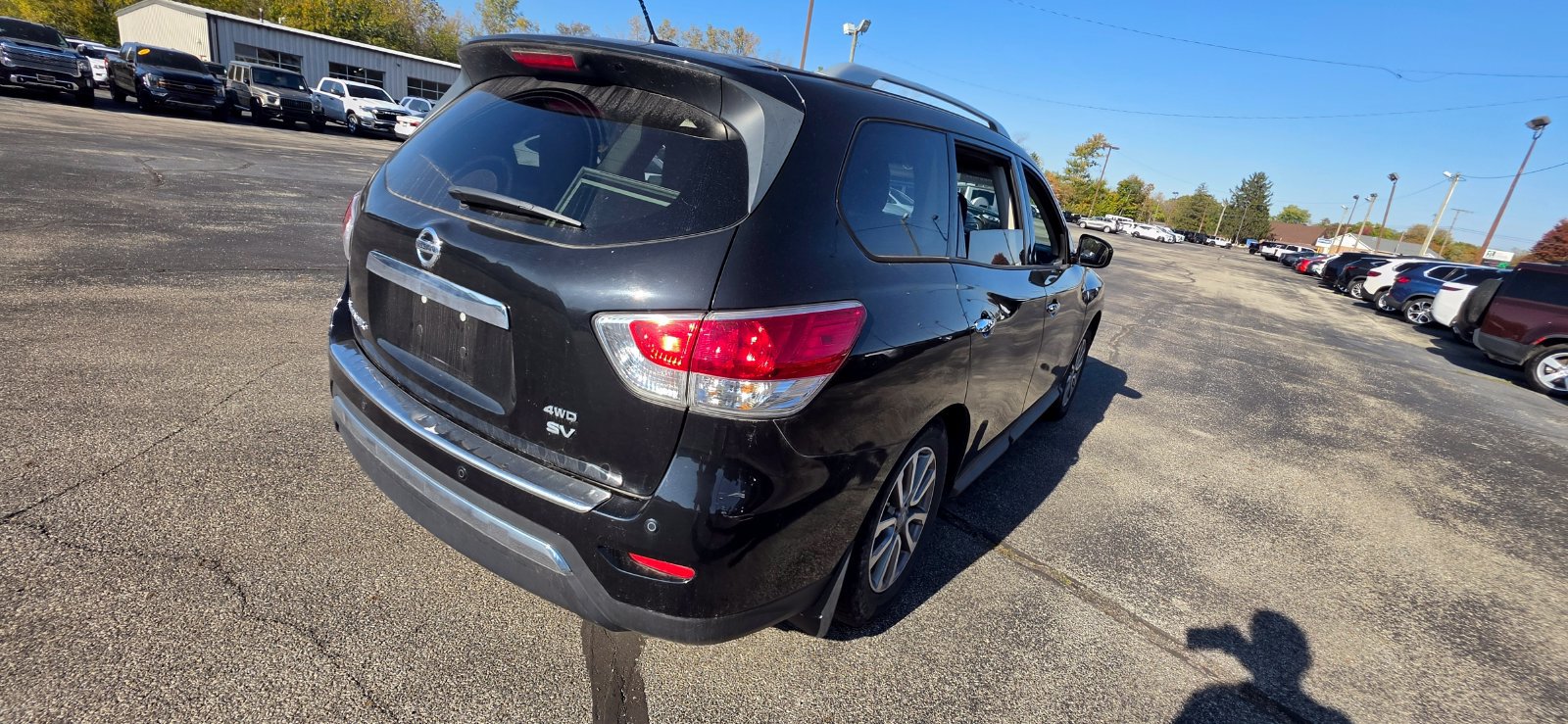 Used 2015 Nissan Pathfinder SV w/ Cargo Package FWD image 8