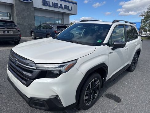 New 2025 Subaru Forester Limited w/ Popular Package image 2