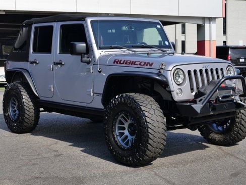 Used 2016 Jeep Wrangler Unlimited Rubicon w/ Connectivity Group image 4