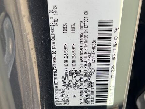 Used 2024 Toyota Tacoma TRD Sport image 24