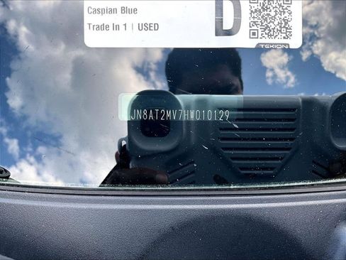 Used 2017 Nissan Rogue SV AWD/4WD image 36