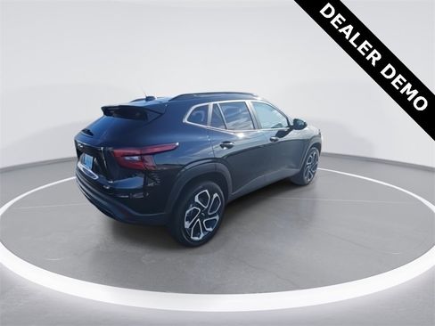 New 2025 Chevrolet Trax RS w/ Driver Confidence Package image 8