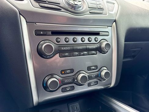 Used 2019 Nissan Pathfinder SL FWD image 22