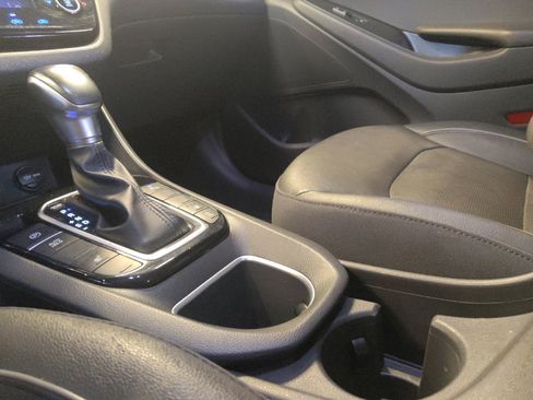 Used 2020 Hyundai Ioniq Limited FWD image 26