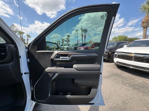 Used 2025 Chevrolet Silverado 1500 LT Trail Boss AWD/4WD image 27