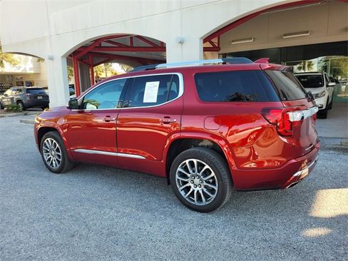 Used 2023 GMC Acadia Denali image 10