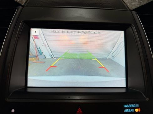 Used 2016 Ford Taurus Limited w/ Equipment Group 301A FWD image 24