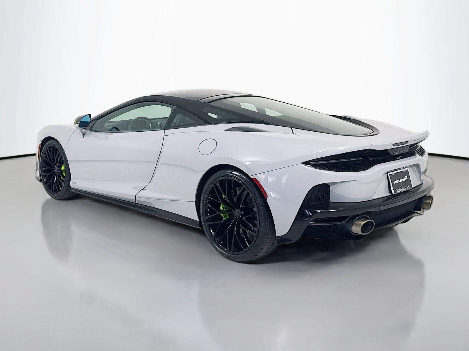 Used 2025 McLaren GTS RWD image 5