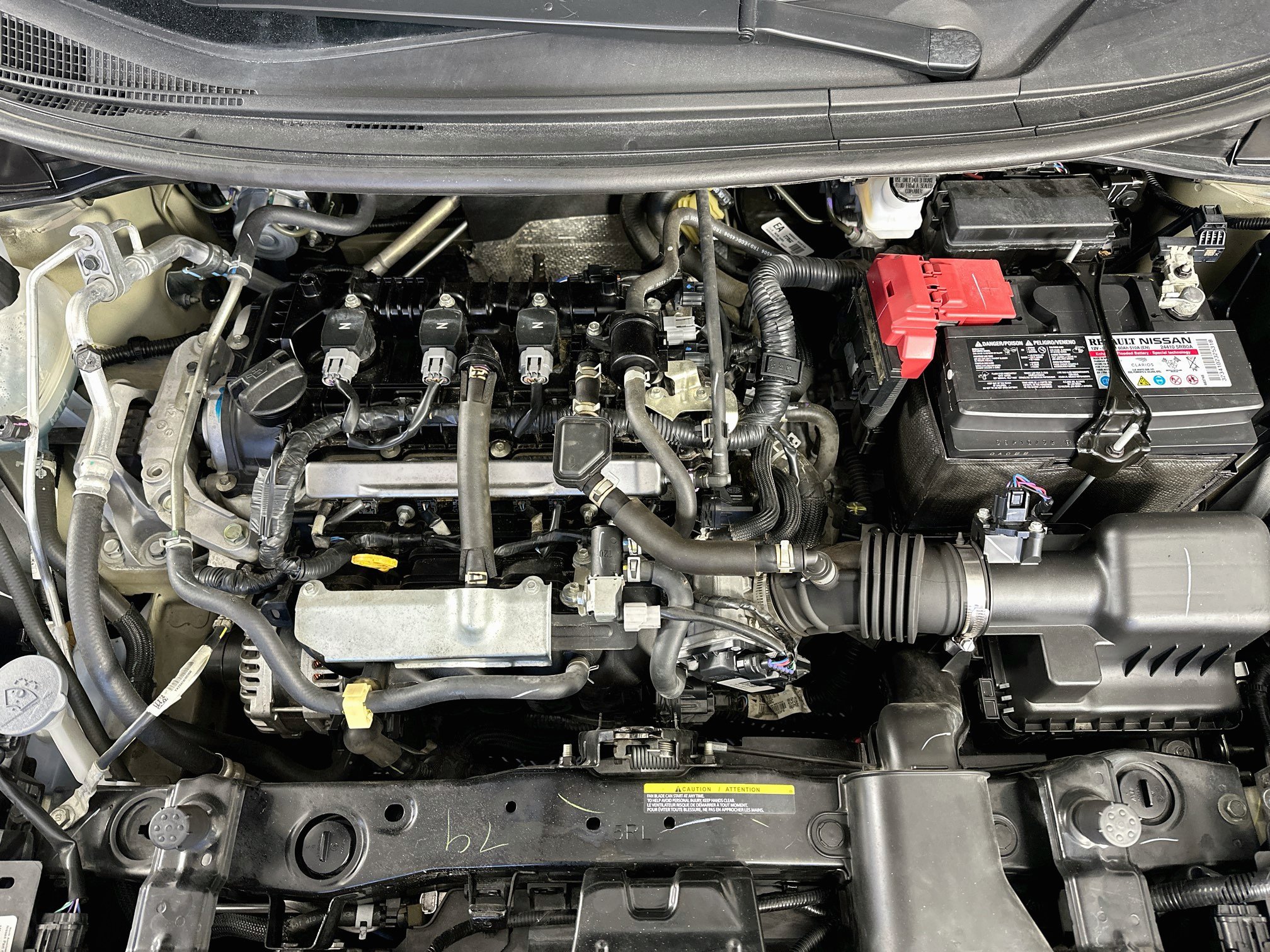 Used 2025 Nissan Versa SV FWD image 31