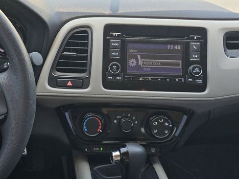 Used 2020 Honda HR-V LX image 15