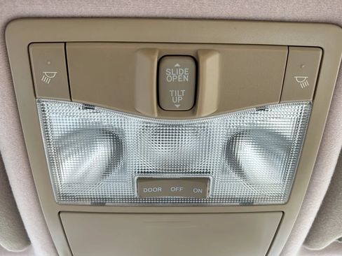 Used 2011 Toyota Avalon Limited FWD image 14