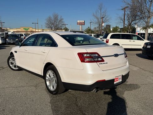 Used 2016 Ford Taurus SEL FWD image 4