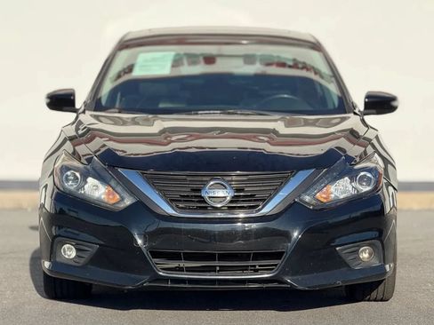Used 2017 Nissan Altima 2.5 SL w/ 2.5 Technology Package FWD image 5