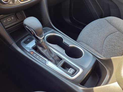 Used 2024 Chevrolet Equinox LT image 21