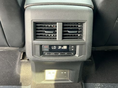 Certified 2023 Volkswagen Atlas SEL Premium AWD/4WD image 25