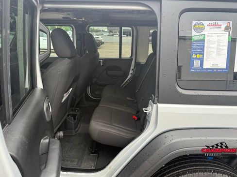 Used 2022 Jeep Wrangler Unlimited Sport image 21