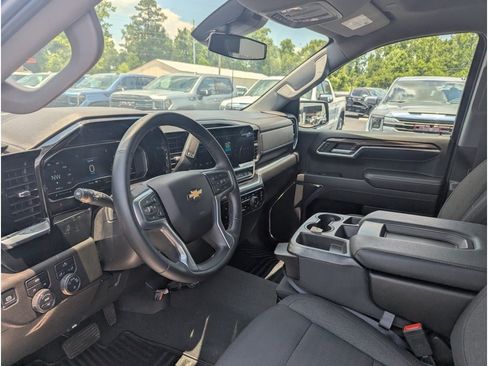Used 2023 Chevrolet Silverado 1500 LT AWD/4WD image 11