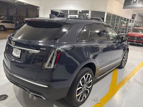 Certified 2025 Cadillac XT5 Sportv w/ Technology Package image 8
