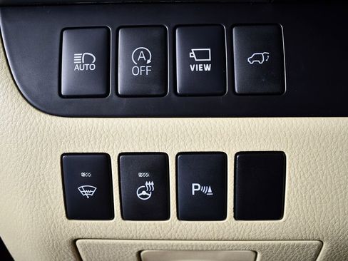 Used 2017 Toyota Highlander Limited image 37