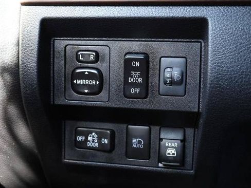 Used 2021 Toyota Tundra Limited w/ Limited Premium Package AWD/4WD image 20