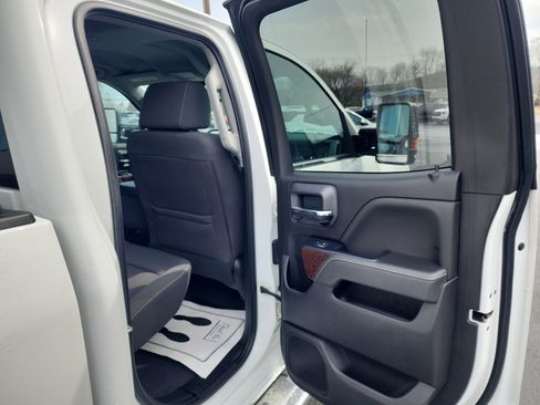 Used 2019 GMC Sierra 2500 SLE image 32