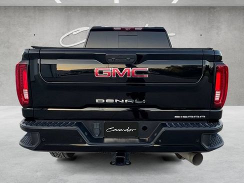 Used 2023 GMC Sierra 2500 Denali w/ Denali Black Diamond Edition AWD/4WD image 15