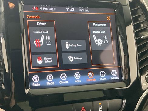 Used 2022 Jeep Cherokee Limited image 19