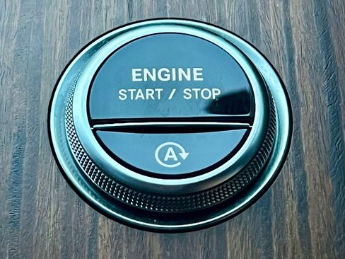 Certified 2023 Mercedes-Benz C 300 4MATIC Sedan image 36