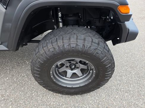 Used 2021 Jeep Wrangler Sport AWD/4WD image 10