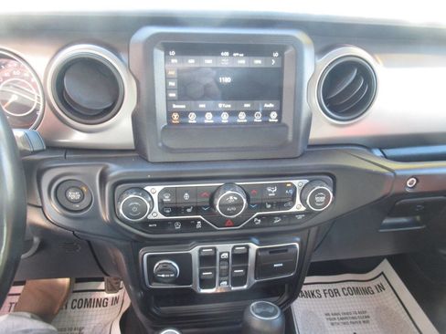 Used 2020 Jeep Wrangler Unlimited Sport S image 19
