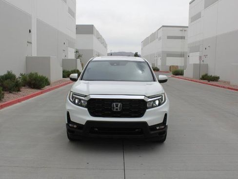 Used 2023 Honda Passport EX-L image 2